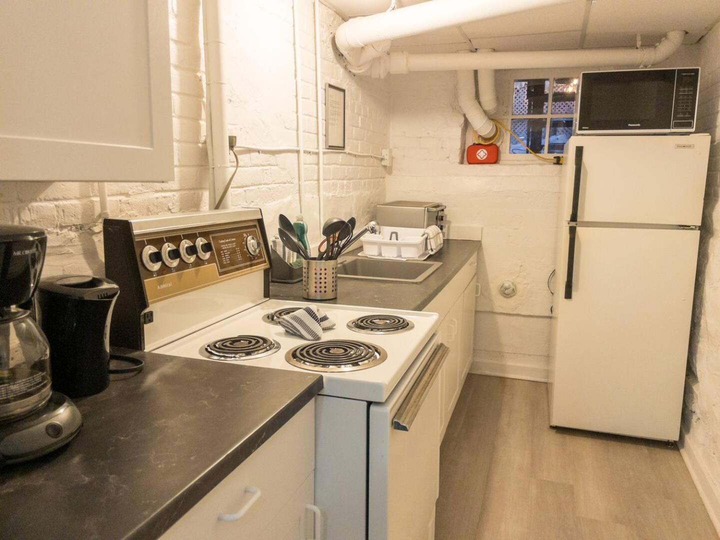Heart Of Mtr For Memerable Experiance 2 Backyard 7Minmetro Fully Renovated & Equipped Montreal Exterior foto